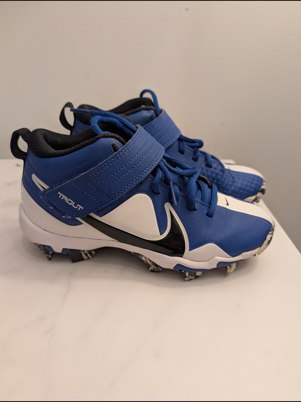 Nike Trout Kids Blue, White and Black Baseball Cleats with Midfoot Strap